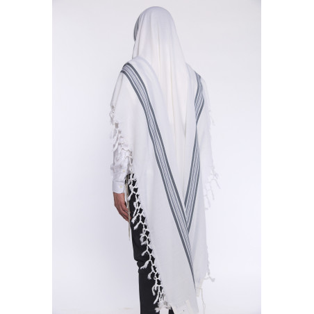 Tallis Hallel gray
