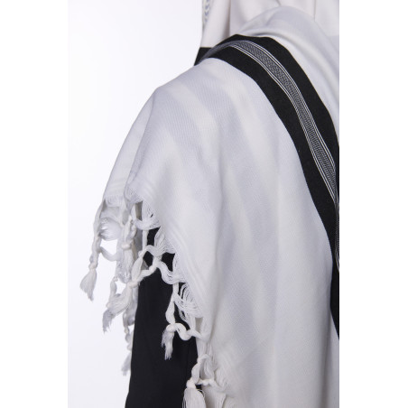 Tallit Shabbat with black stripes