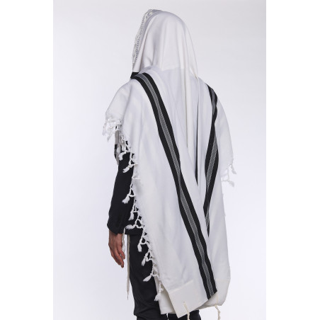 Talit Shabbat con rayas negras
