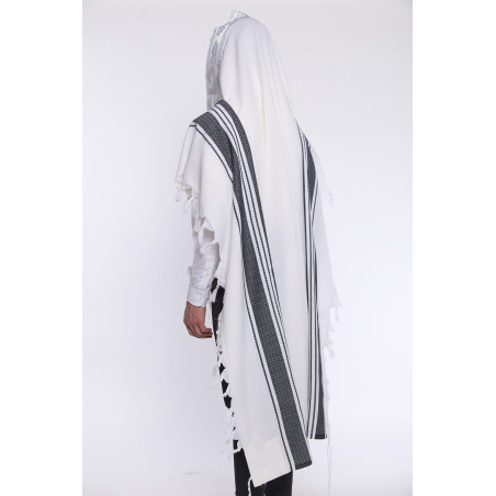 Tallit Gadol Od Yoter Tov negro