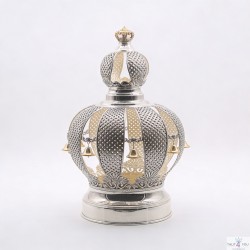 Sefer torah crown